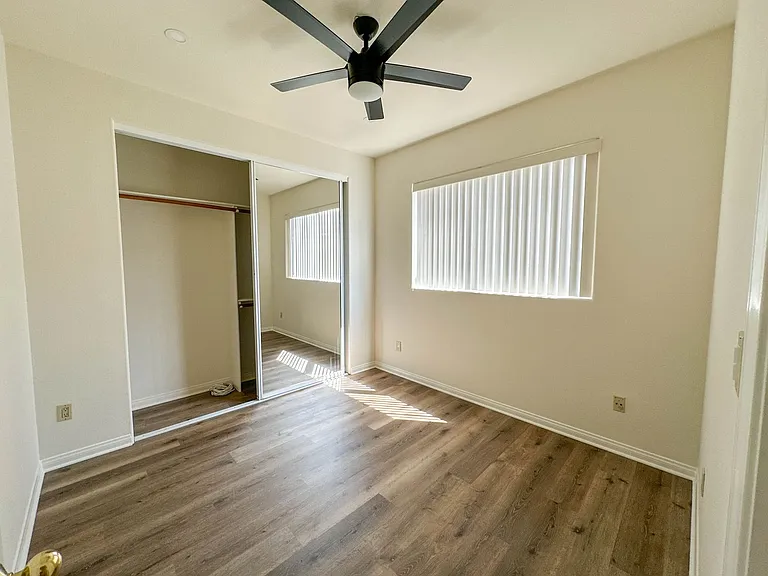 427 W Doran St #106 — Photo 15