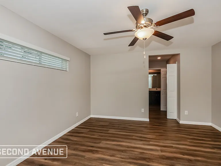 736 Barcia St E — Photo 10