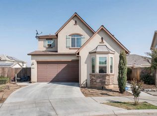 3073 Maine Ave, Clovis, CA 93619