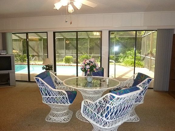 glass enclosed lanai
