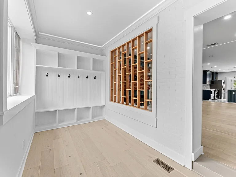 612 S 51st St — Photo 3