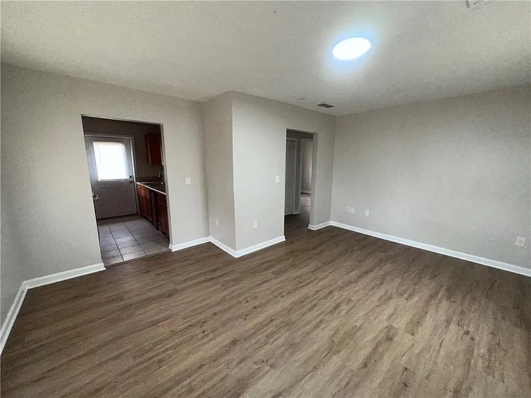 207 South Ave SE — Photo 4