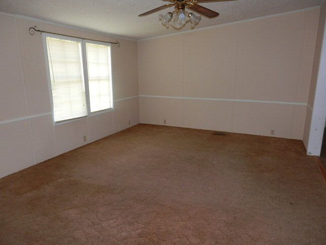 2nd image of 1128 Jeff Davis Rd