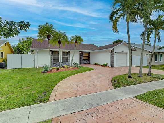 5th image of 4940 NW 92nd Avenue