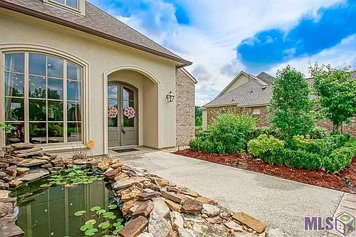 18328 Lake Harbor Ln Photo 1