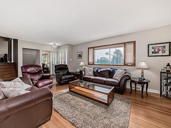 3rd image of 7827 E Fairmount Dr SE