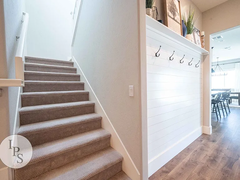 4299 Vineyard Dr — Photo 19