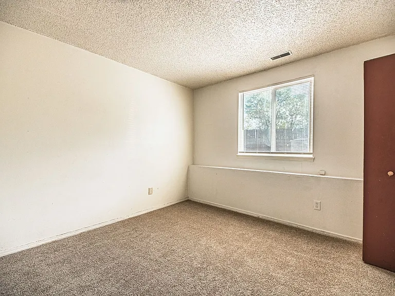 1765 Zebulon Dr #D — Photo 20