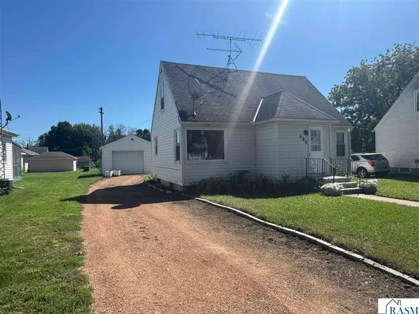 409 S 5th St, Le Sueur, MN 56058