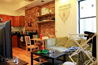 Rented by Rennit Inc.