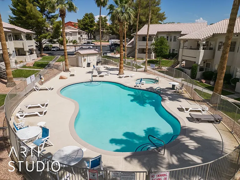 453 Mesa Blvd #201 — Photo 18