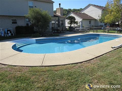 3rd image of 5480 Lake Michigan Dr