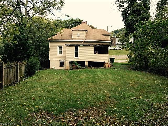 2nd image of 27 Clemmons St