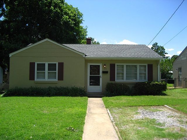 1st image of 131 N Juniper Ave