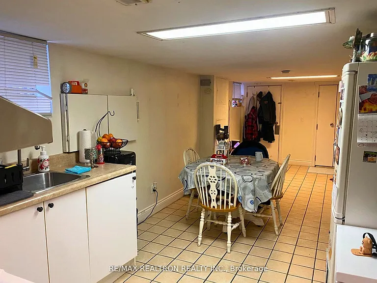 14 Danesbury Ave — Photo 3