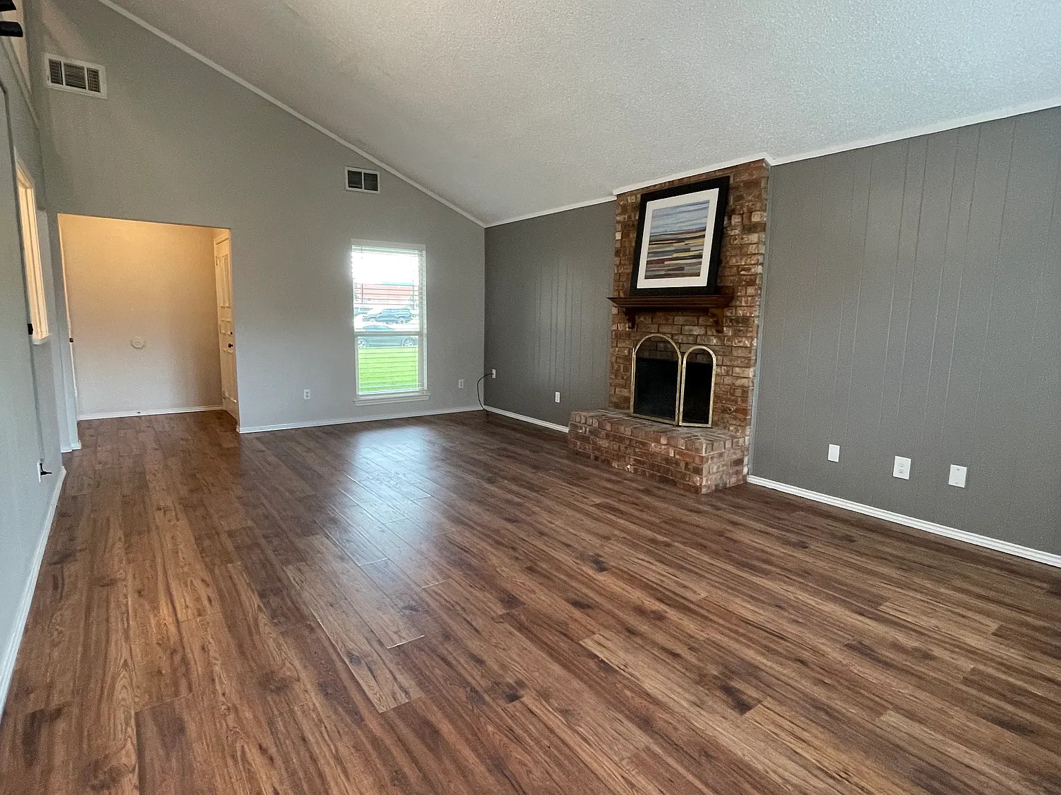 3 bed, 1839 sqft, $2,295 — Photo 1