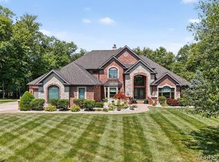 725 Crown Pointe Farms, Defiance, MO 63341