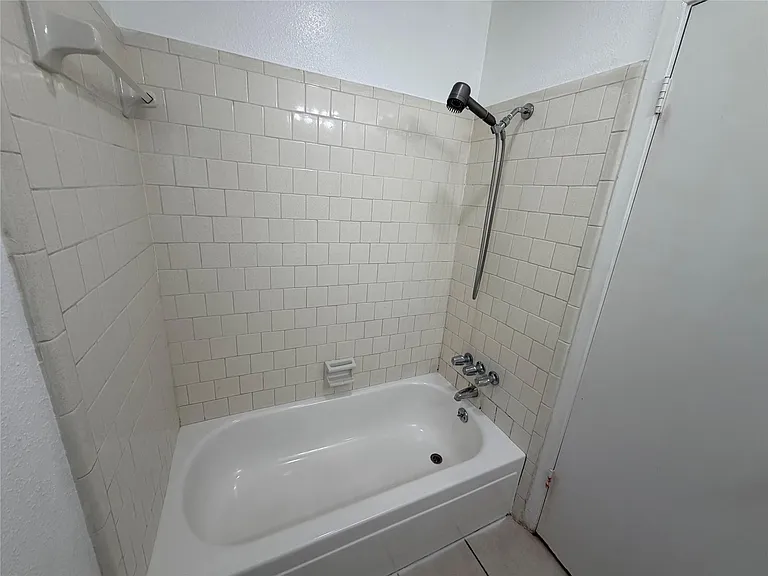 9911 Cardinal St — Photo 25