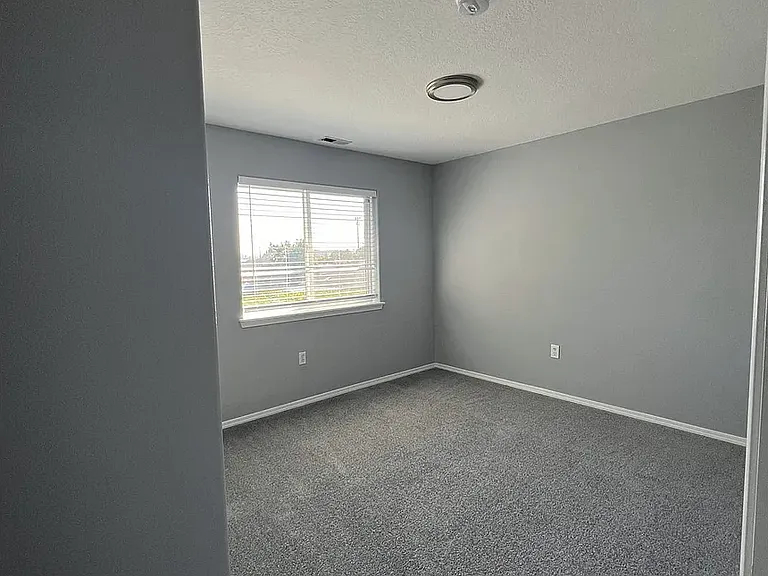 13614 Gaffney Ln — Photo 18