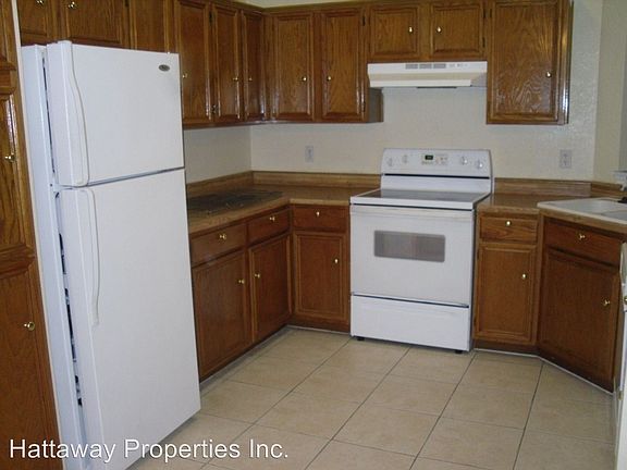 2nd image of 2303 Bluebonnet Dr
