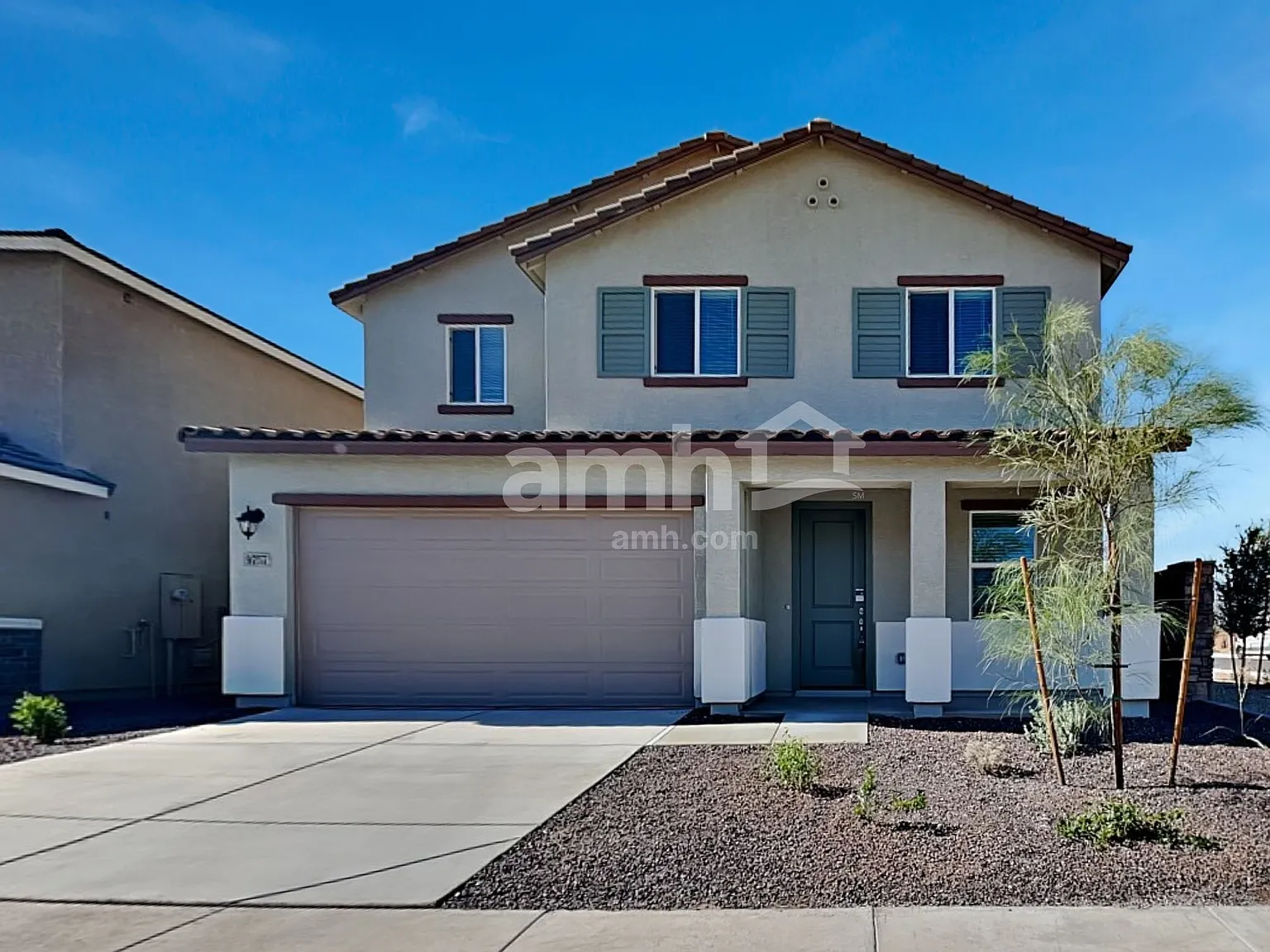 4 bed, 2.5 bath, 2220 sqft, $2,405 — Photo 1