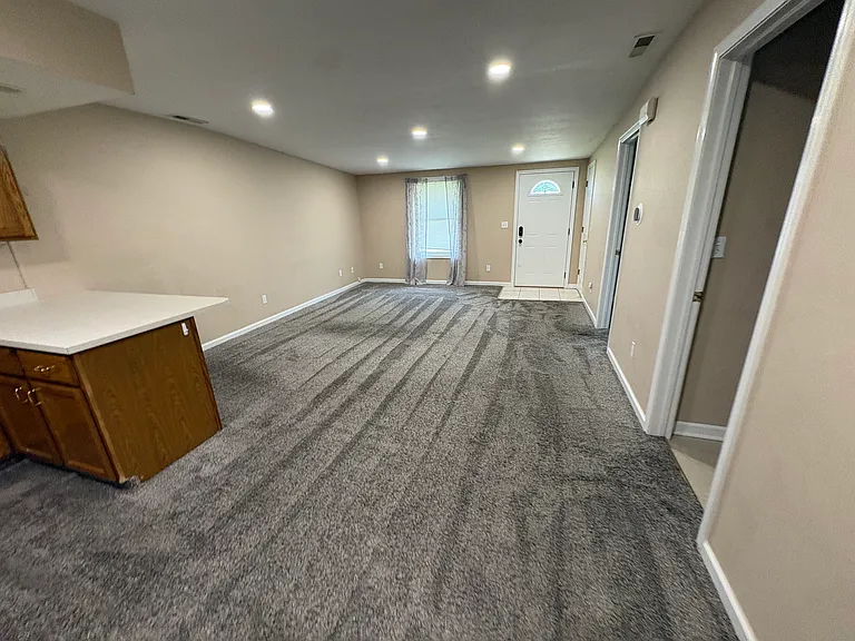 204 W Railroad St #4 — Photo 14