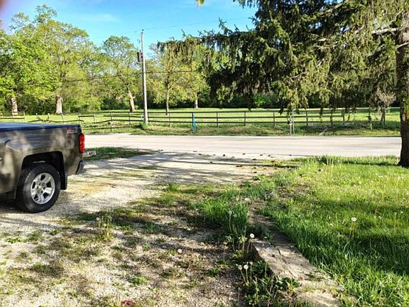 3rd image of 2329 W 3100n Rd