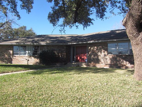 5th image of 2801 Arroyo Dr