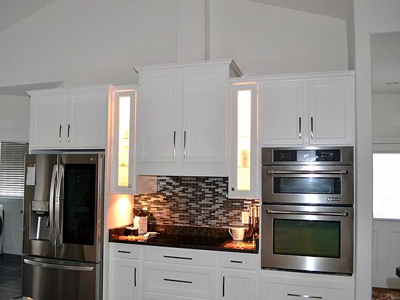 4th image of 2537 N Independence Dr