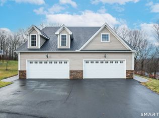 52 Brookview Cir UNIT 52, Bristol, CT 06010