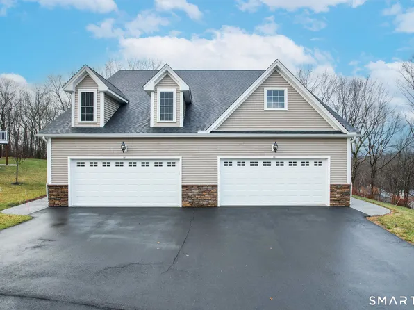 52 Brookview Circle #52, Bristol, CT 06010