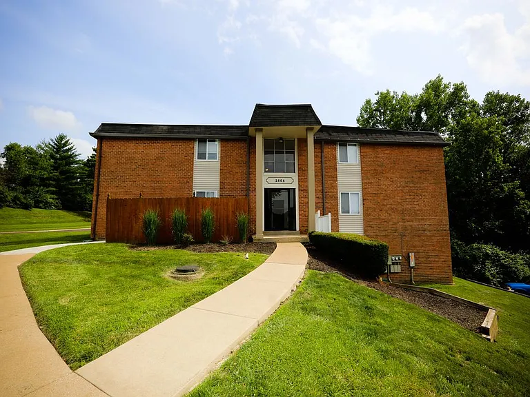 Black Forest Apartments — Photo 11