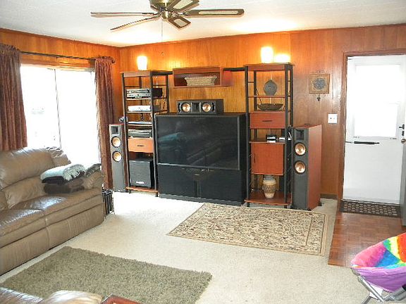 5th image of 2600 E Missouri St