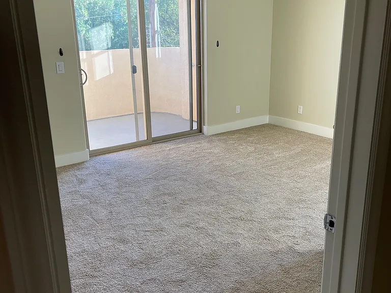 11218 La Maida St #300 — Photo 4
