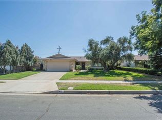 411 W Chaparral St, Rialto, CA 92376