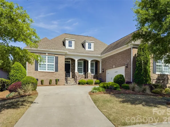 14924 High Bluff Ct, Charlotte, NC 28278