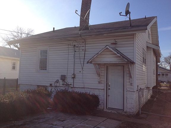 3rd image of 782 N 39th St