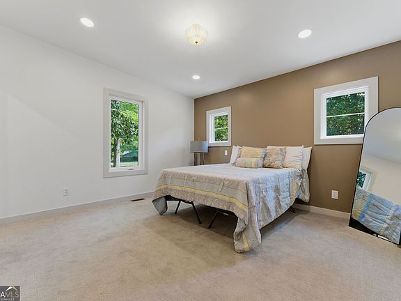 5th image of 3993 Pool Rd