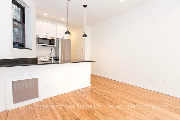 Rented by Copperwood Real Estate | media 18