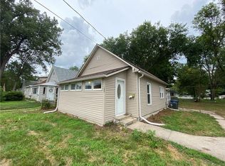 1239 E 17th Ct, Des Moines, IA 50316