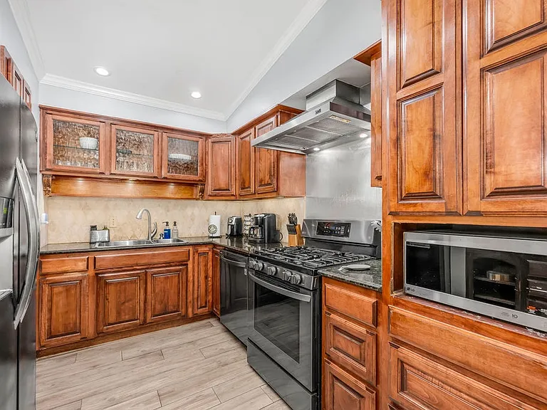 3330 Timberview Rd — Photo 33