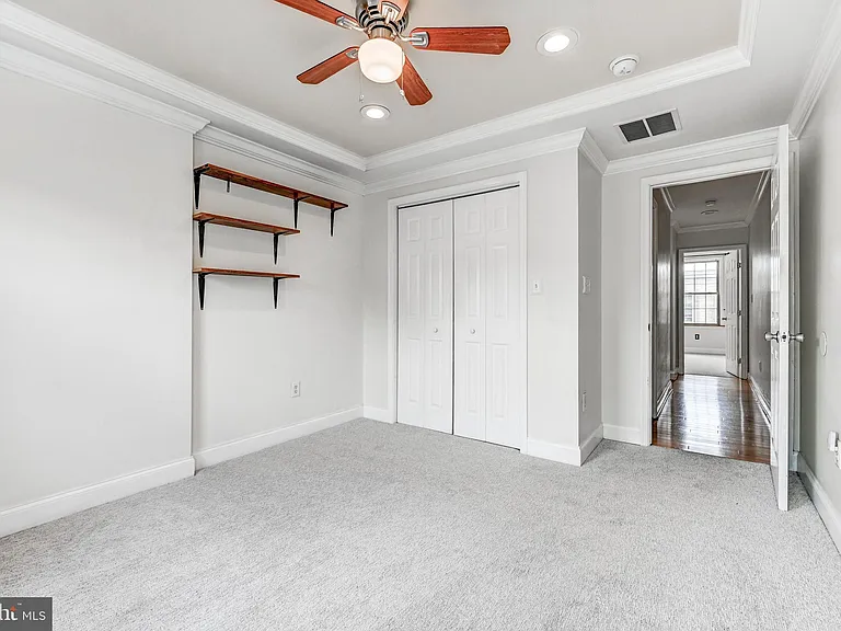 145 N Streeper St — Photo 16