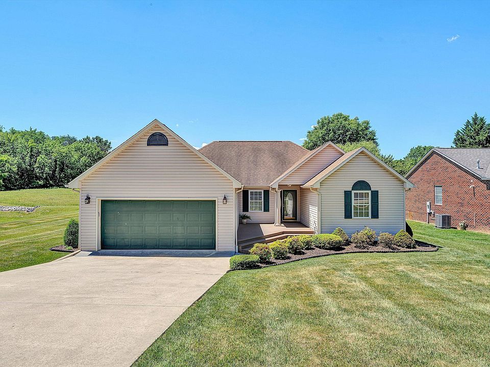 1st image of 3516 Pinnacle Ridge Rd NE
