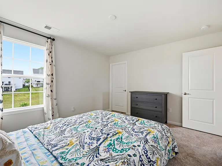 1129 Isabella Ct — Photo 33