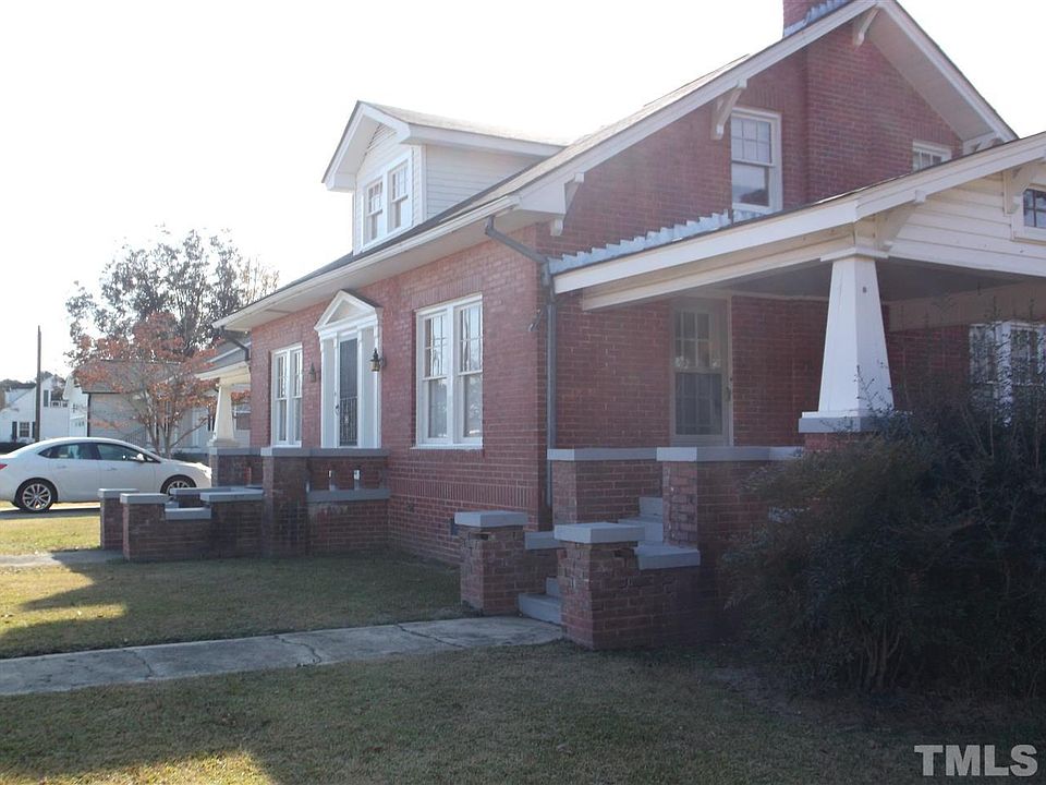 2nd image of 105 W Fayetteville St