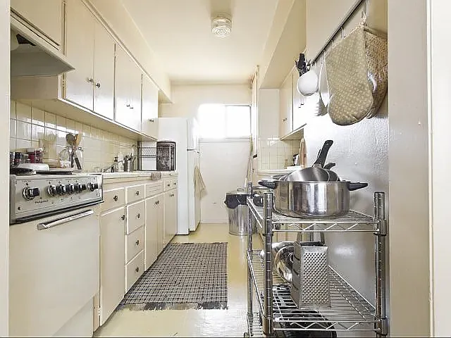 804 N Locust St #B2 — Photo 34