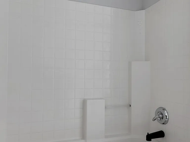 Violet Meadows Apartments — Photo 4