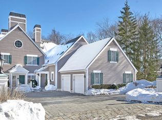 5 Wyndham Close, White Plains, NY 10605