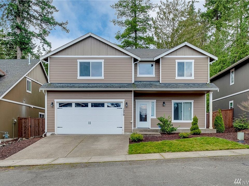 1st image of 1079 NE Newcastle Ct