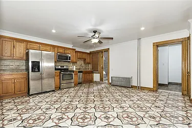 Rented by R New York